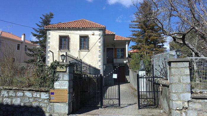  Η ΒΙΒΛΙΟΘΗΚΗ ΒΥΤΙΝΑΣ